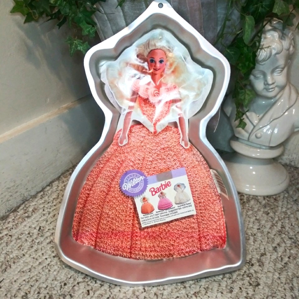 Vintage 1992 Wilton Barbie Metal Cake Decorating Pan